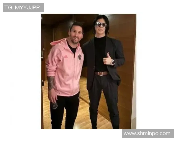 梅西身着藏装与当地文化亲密互动 展现独特魅力与尊重精神