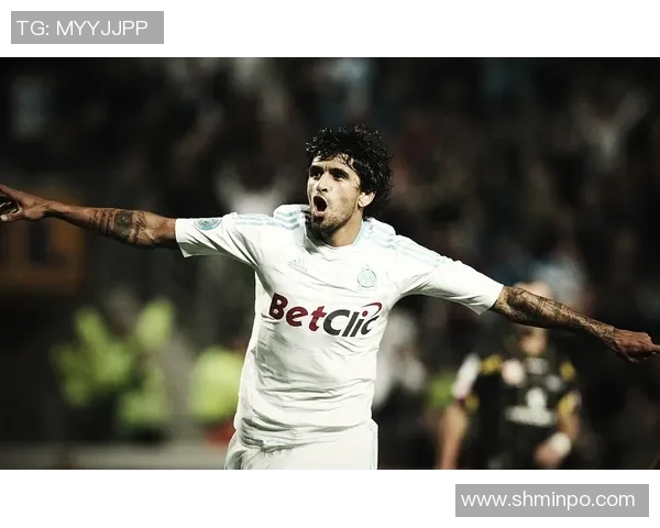 足球巨星动态壁纸实时更新精彩瞬间展现激情四溢的赛场魅力